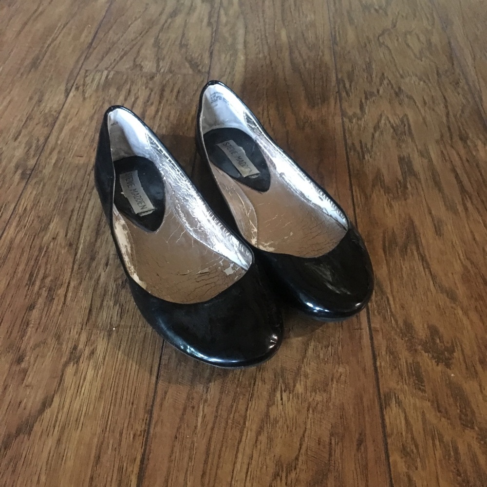 Steve Madden Black Flats